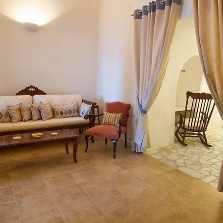 La Maltese Private House *