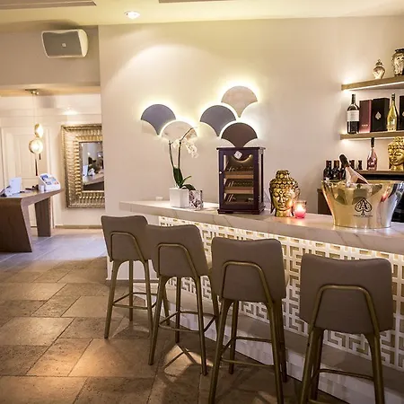 La Maltese Private House